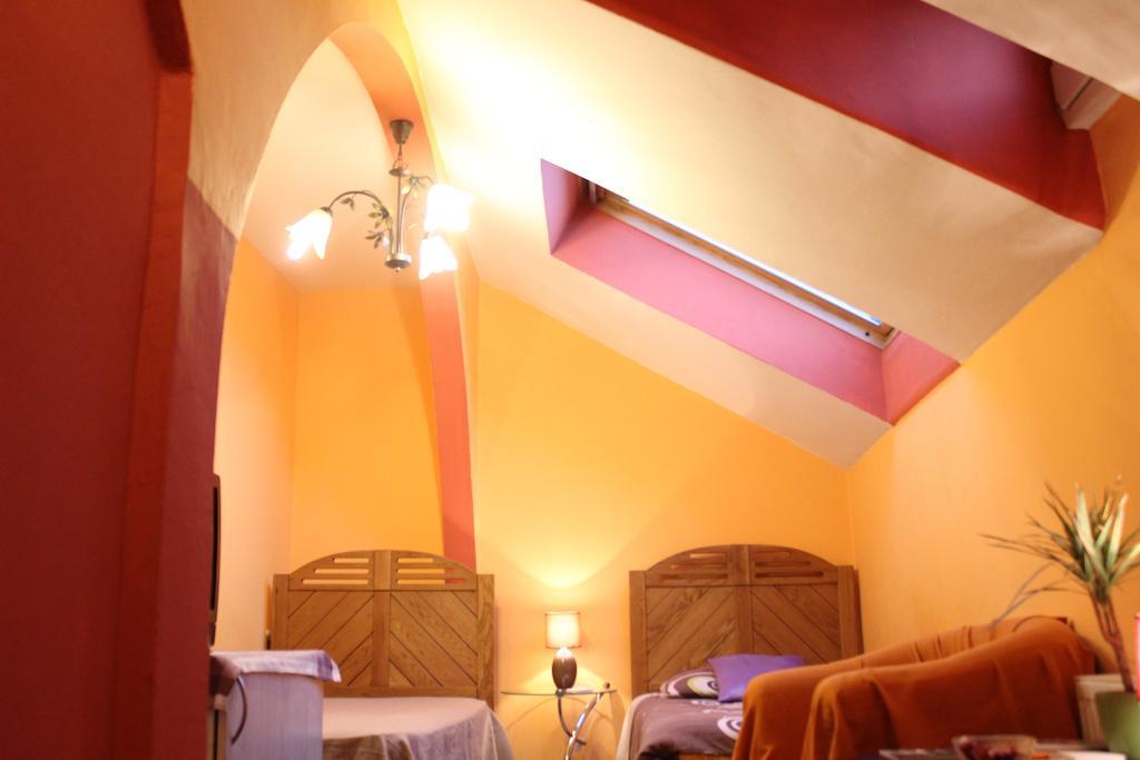 Hostel Pokoje Na Chmielnej 2 Warschau Zimmer foto